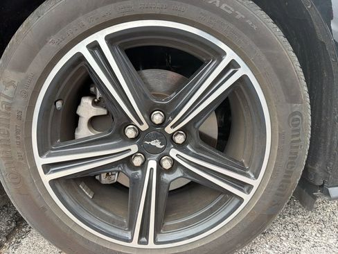 Used 2025 Ford Mustang Premium image 11