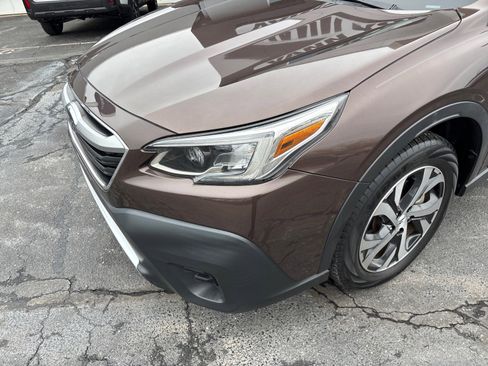 Certified 2022 Subaru Outback Limited image 8