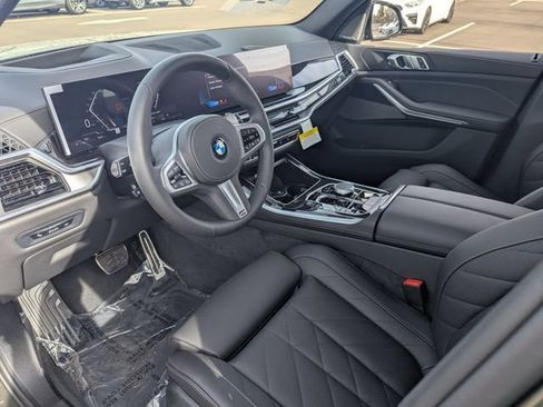 New 2026 BMW X5 xDrive40i w/ M Sport Package AWD/4WD image 19