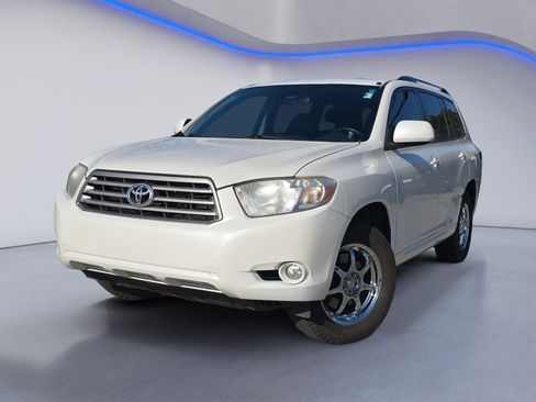Used 2010 Toyota Highlander SE image 2