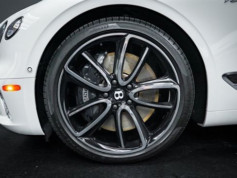 Used 2022 Bentley Continental GT AWD/4WD image 12