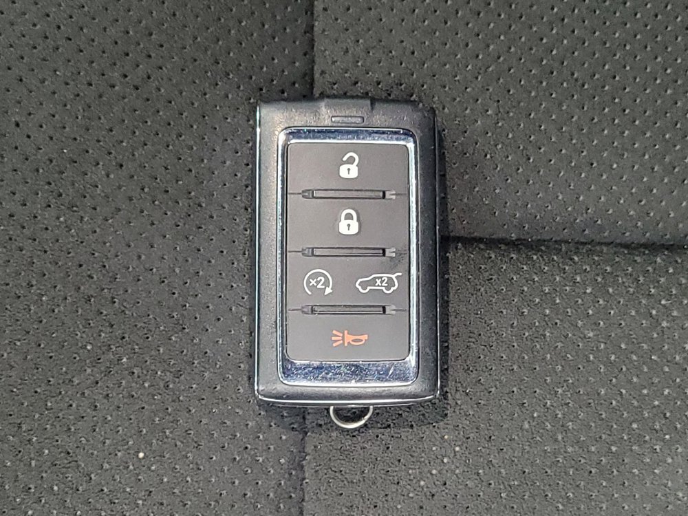 Used 2023 Jeep Grand Cherokee Altitude AWD/4WD image 32