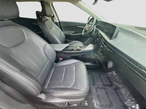 Used 2024 Kia EV6 Wind w/ Wind Technology Package RWD image 31