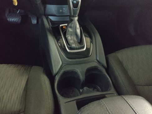 Used 2020 Nissan Rogue S FWD image 26