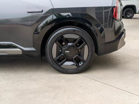 Certified 2024 Kia EV9 GT-Line AWD/4WD image 36