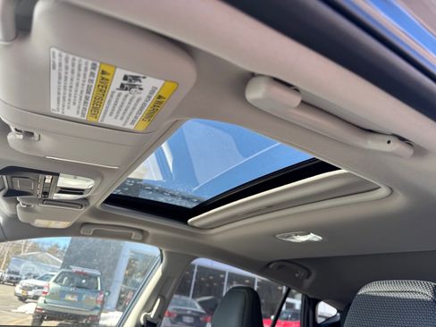 Used 2024 Subaru Crosstrek 2.0i Premium image 8