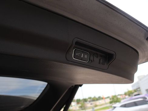 Used 2025 Ford Explorer ST-Line w/ ST-Line Street Pack AWD/4WD image 12