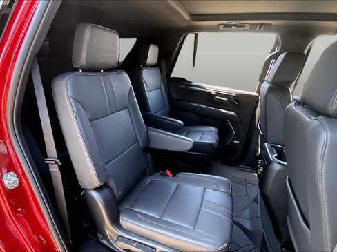 Used 2025 Chevrolet Tahoe RST w/ Comfort Package AWD/4WD image 19