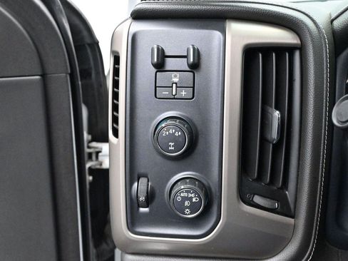 Used 2019 GMC Sierra 2500 Denali w/ Duramax Plus Package AWD/4WD image 26