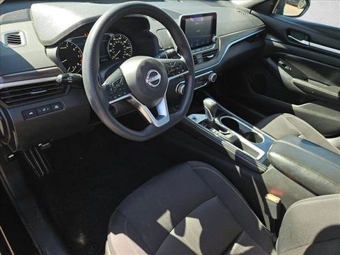 Used 2023 Nissan Altima 2.5 SV FWD image 8