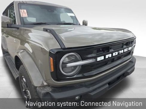 Used 2025 Ford Bronco Outer Banks AWD/4WD image 2