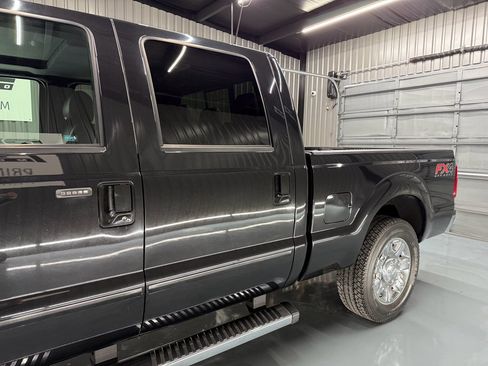 Used 2012 Ford F250 Lariat w/ Lariat Ultimate Pkg image 6