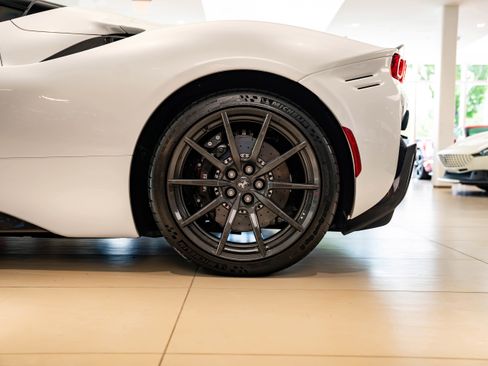 Used 2025 Ferrari SF90 Spider image 53