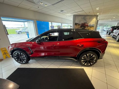 New 2025 Chevrolet Blazer EV RS RWD image 3