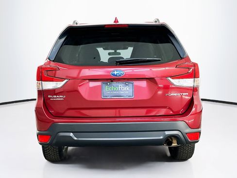 Used 2023 Subaru Forester Premium image 7