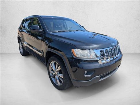 Used 2013 Jeep Grand Cherokee Laredo AWD/4WD image 3