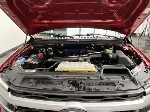 Used 2022 Ford Expedition XLT image 29