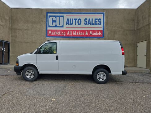 Used 2021 Chevrolet Express 2500 Work Van w/ Driver Convenience Package image 4