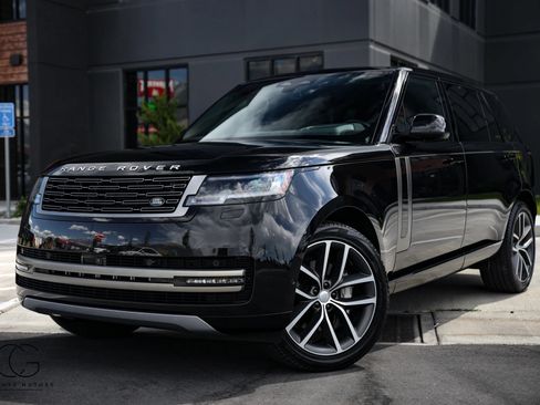 Used 2025 Land Rover Range Rover Long Wheelbase SE AWD/4WD image 2