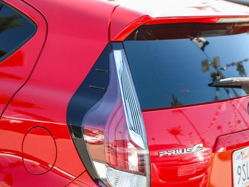 Used 2015 Toyota Prius C Three FWD image 11