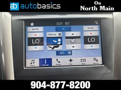 Used 2018 Ford Fusion SE w/ Fusion SE Technology Package FWD image 27