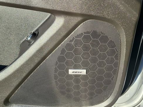 Used 2019 Chevrolet Traverse Premier w/ Driver Confidence II Package image 16