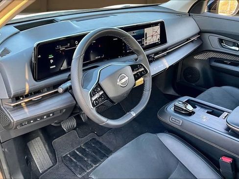 Used 2023 Nissan Ariya AWD image 14