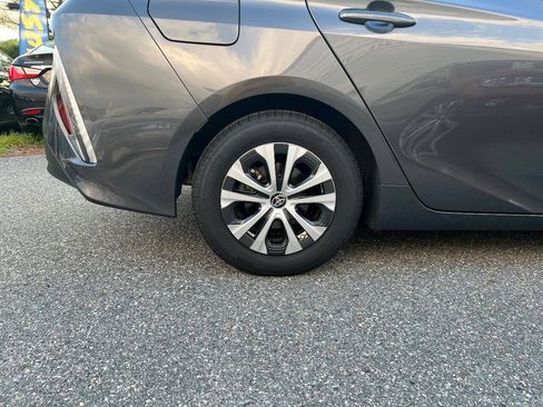 Used 2020 Toyota Prius Prime XLE FWD image 34