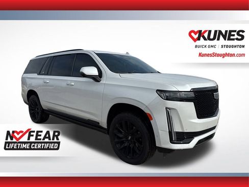 Used 2024 Cadillac Escalade ESV Sport Platinum w/ LPO, ONYX Package image 4