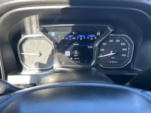 Used 2022 GMC Sierra 1500 AT4 w/ AT4 Premium Package image 11