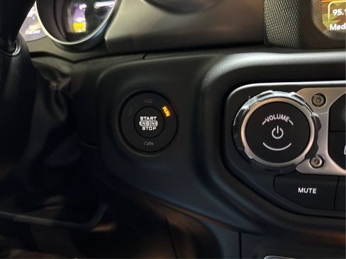 Used 2023 Jeep Wrangler Unlimited Rubicon 4xe w/ Cold Weather Group AWD/4WD image 27