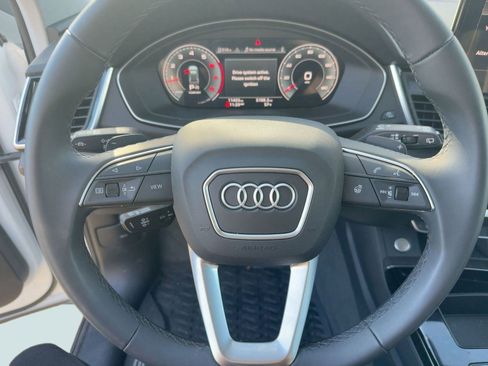 Used 2025 Audi Q5 2.0T Premium w/ Convenience Plus Package image 16