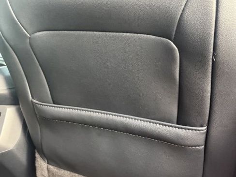 Used 2023 Ford F250 Lariat w/ Chrome Package image 35