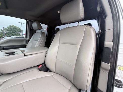 Used 2022 Ford F250 XL w/ Power Equipment Group AWD/4WD image 22