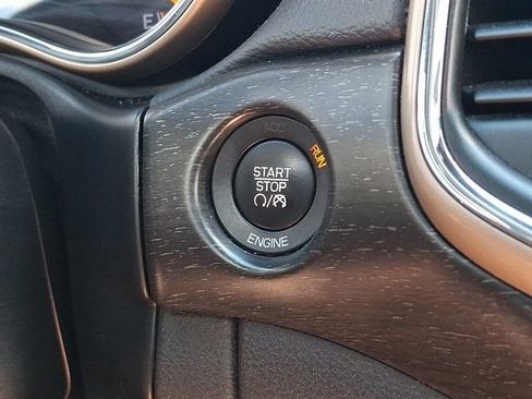 Used 2015 Jeep Grand Cherokee Altitude AWD/4WD image 29