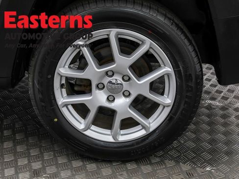 Used 2021 Jeep Renegade Latitude image 33