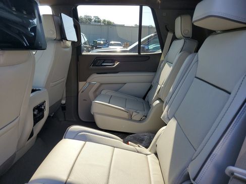 New 2026 GMC Yukon Denali w/ Denali Reserve Package AWD/4WD image 11