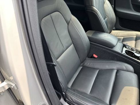 Used 2024 Volvo XC40 B5 Plus w/ Protection Package Premier AWD/4WD image 26