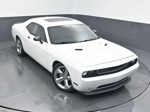 Used 2012 Dodge Challenger R/T image 33
