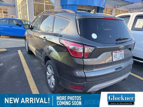 Used 2018 Ford Escape SE w/ SE Sync 3 Package image 4