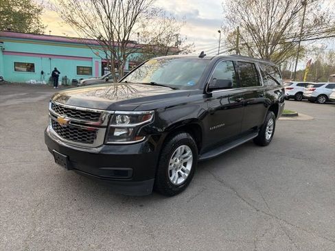 Used 2020 Chevrolet Suburban LT image 3