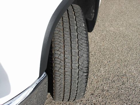 Used 2024 Chevrolet Silverado 3500 LT w/ Convenience Package image 33