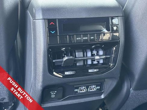 New 2025 Jeep Grand Cherokee L Altitude image 8