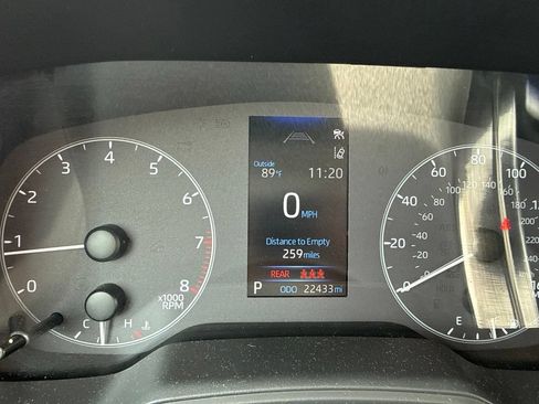 Used 2025 Toyota Corolla LE FWD image 12