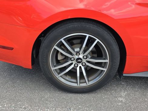 Used 2016 Ford Mustang Coupe RWD image 5