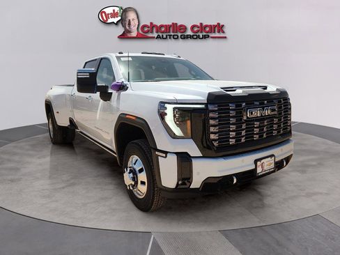 New 2026 GMC Sierra 3500 Denali Ultimate AWD/4WD image 7