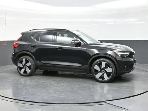 Used 2023 Volvo XC40 Recharge Ultimate w/ Protection Package Premier AWD/4WD image 8