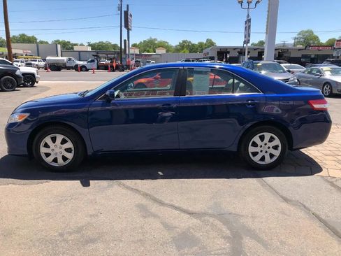 Used 2010 Toyota Camry FWD image 5