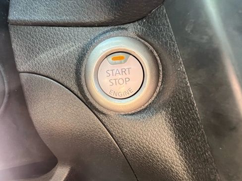 Used 2018 Nissan Sentra SV image 17