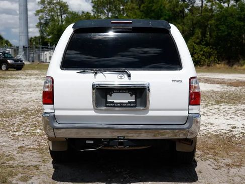 Used 2002 Toyota 4Runner SR5 RWD image 7